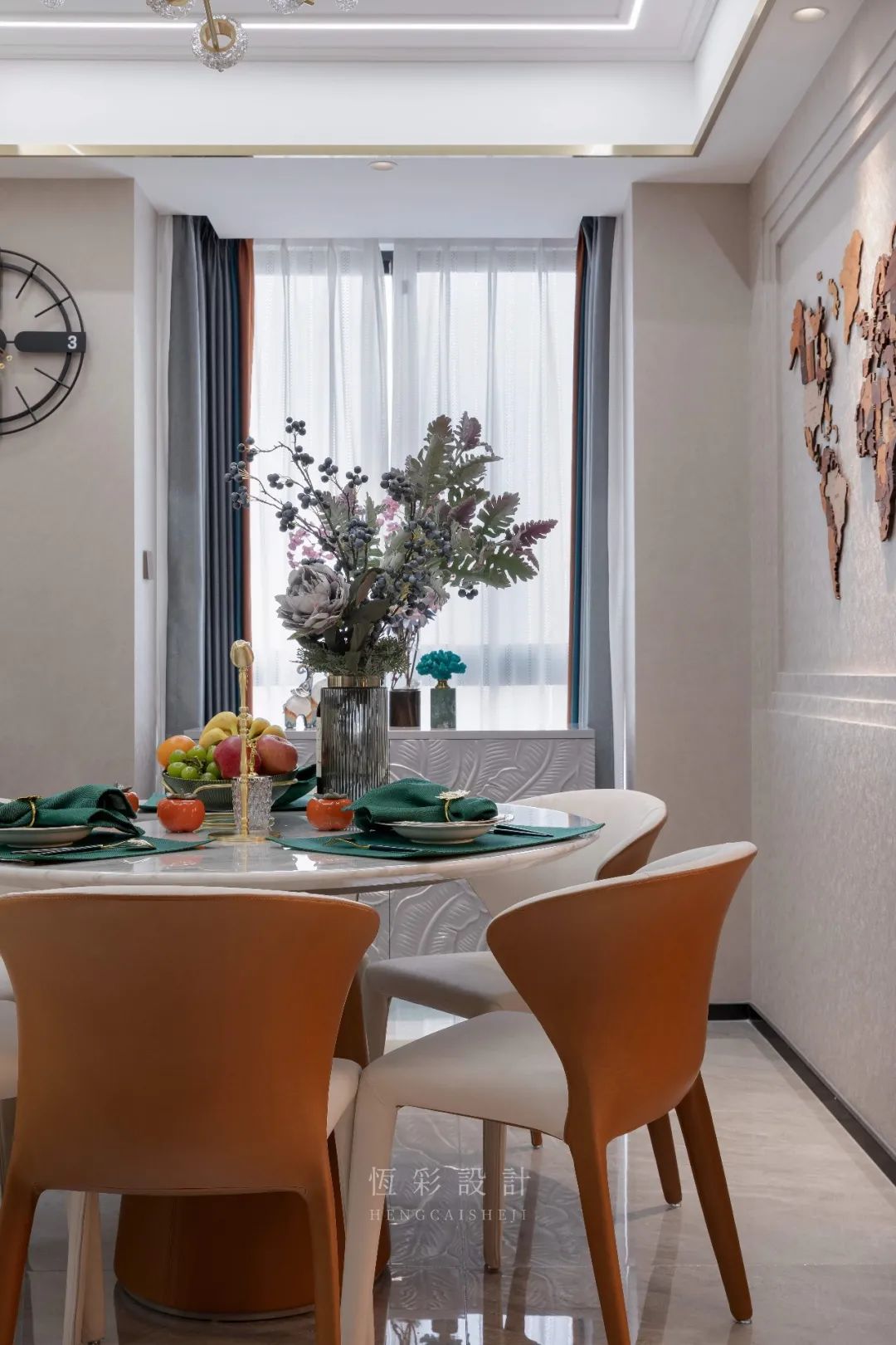 杭州轻奢风格大宅装修效果图 临江花园180方轻奢风装修案例餐厅3.jpg