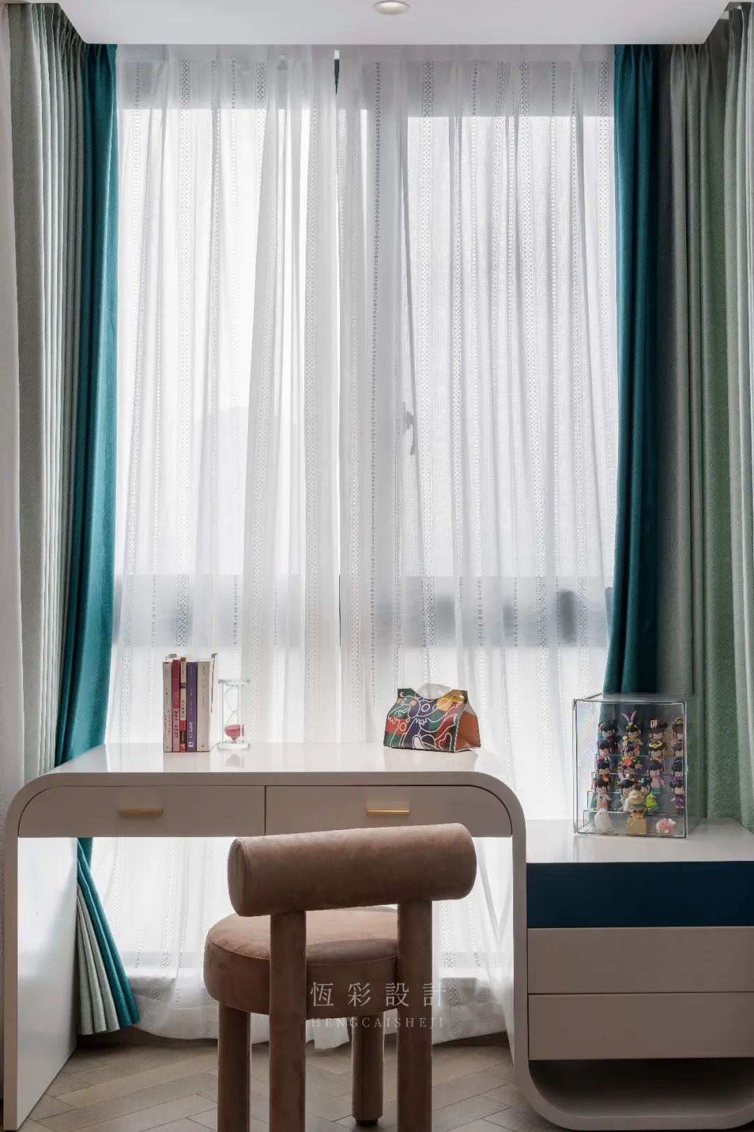 杭州轻奢风格大宅装修效果图 临江花园180方轻奢风装修案例儿童房2.jpg